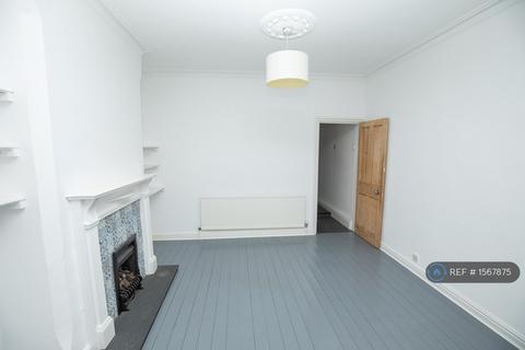 3 bedroom terraced house to rent, Wesley Grove, Nottingham, NG5