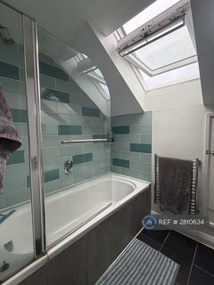2 bedroom maisonette to rent, Longfellow Way, London, SE1