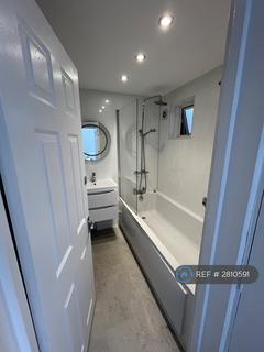 1 bedroom in a house share to rent, Lippits Hill, Langdon Hills, Basildon, SS16