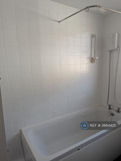 2 bedroom terraced house to rent, Oriel Road, Birkenhead, CH42