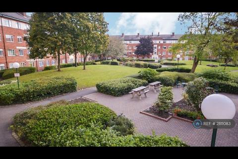 2 bedroom flat to rent, Redmires Court, Salford, M5