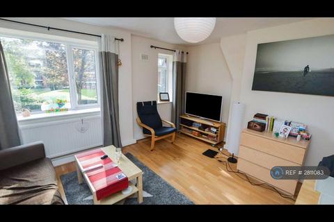 2 bedroom flat to rent, Redmires Court, Salford, M5