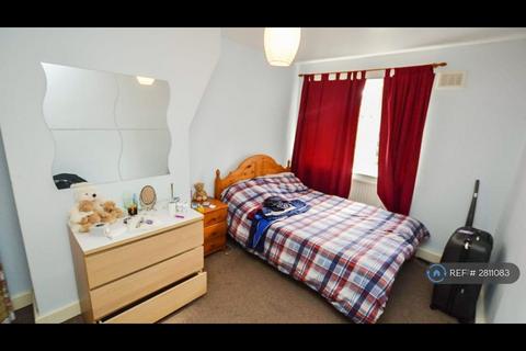 2 bedroom flat to rent, Redmires Court, Salford, M5