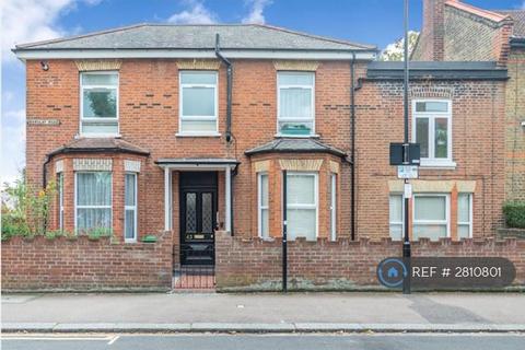 2 bedroom flat to rent, Barclay Road, London, E11