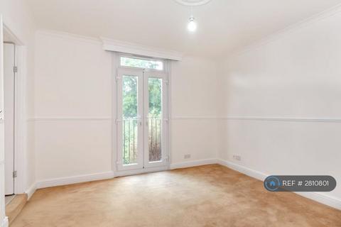 2 bedroom flat to rent, Barclay Road, London, E11