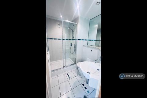 2 bedroom flat to rent, Southside, Birmingham, B5