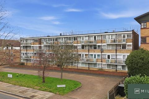 3 bedroom apartment to rent, Willesden Lane, London NW2