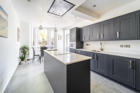 5 bedroom terraced house to rent, Rathcoole Gardens, Crouch End