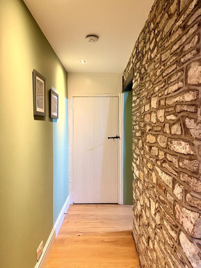 Feature Stone Wall