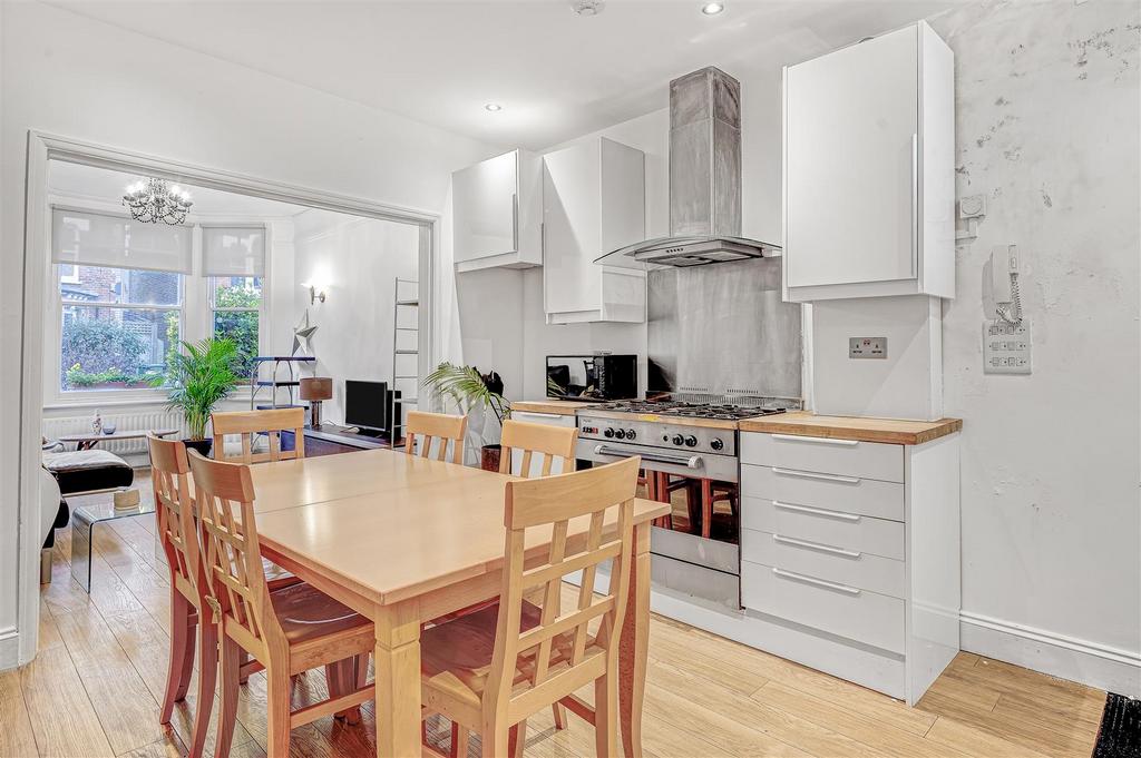 Flat  14 elm road   2 .jpg