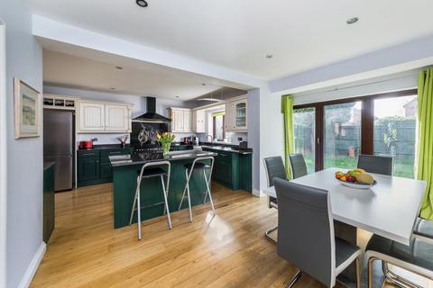4 bedroom detached house for sale, Whittle Road, Thame, OX9