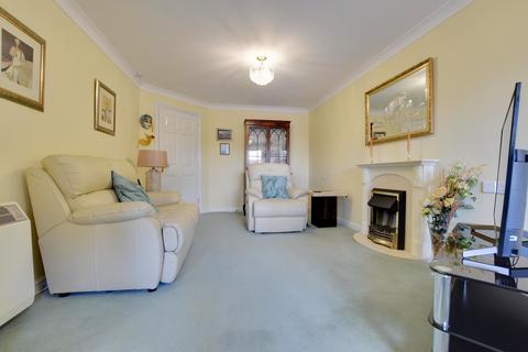 2 bedroom flat for sale, Cooper Court, Spital Road, Maldon
