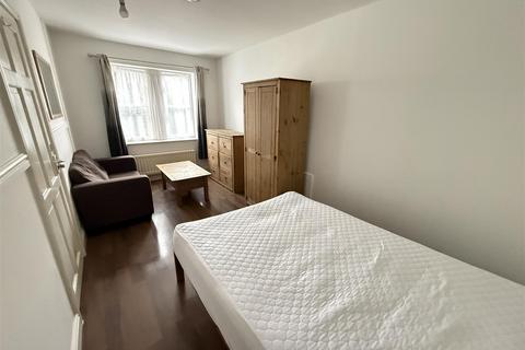 3 bedroom detached house for sale, Rockcliffe Close, Swadlincote DE11
