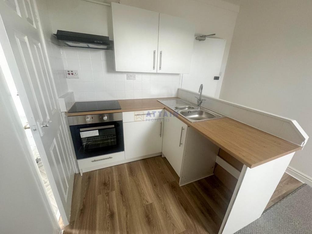 Kitchen Close.jpg