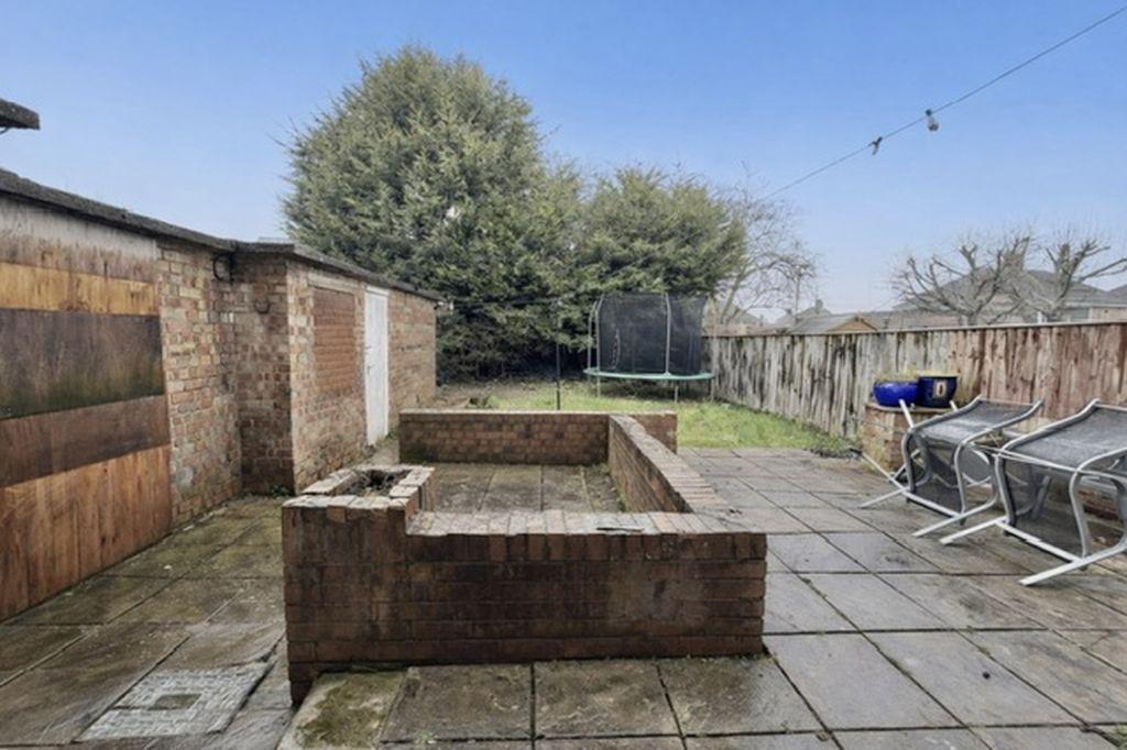 Rear garden view 2