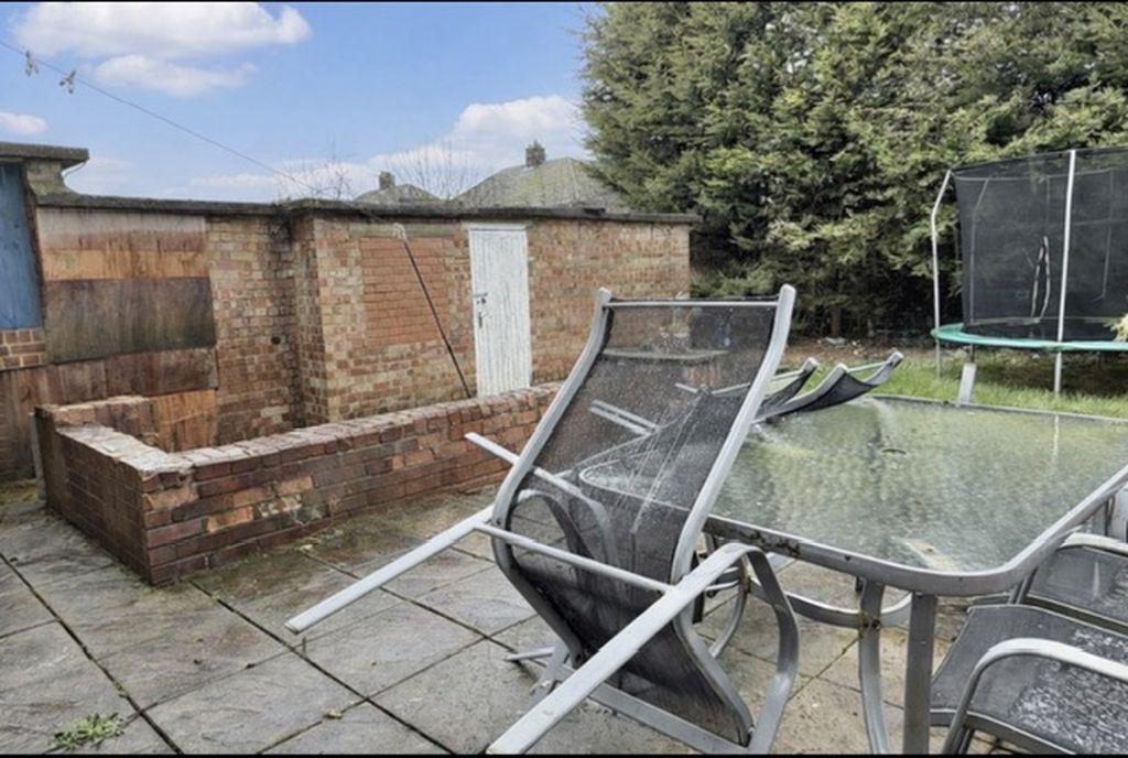 Rear garden view 3