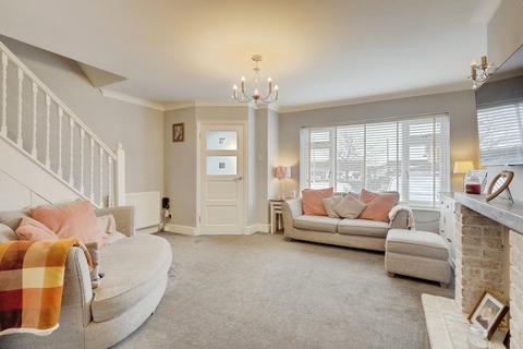 4 bedroom semi-detached house for sale, Leighton Road, Benfleet, SS7