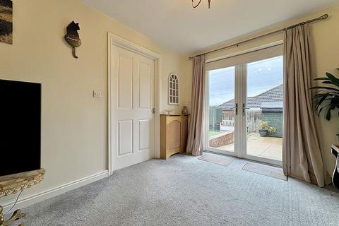 3 bedroom semi-detached bungalow for sale, Ladbrook Grove, LOWER GORNAL, DY3 2UP