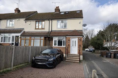 4 bedroom end of terrace house for sale, Filmer Road, Luton