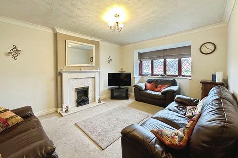 4 bedroom detached house for sale, Rothbury Close, Bury