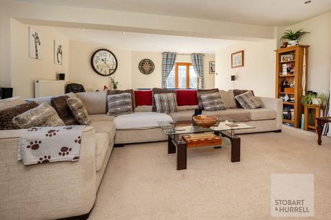 4 bedroom detached house for sale, Norwich NR13