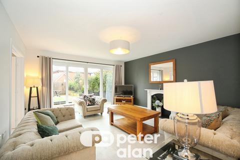 4 bedroom detached house for sale, Pen-Y-Wal Drive, Llanwern, Newport