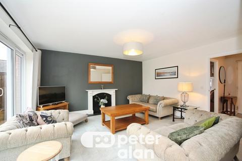 4 bedroom detached house for sale, Pen-Y-Wal Drive, Llanwern, Newport