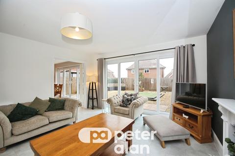 4 bedroom detached house for sale, Pen-Y-Wal Drive, Llanwern, Newport
