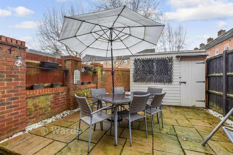 3 bedroom end of terrace house for sale, Queen Elizabeth Square, Maidstone ME15