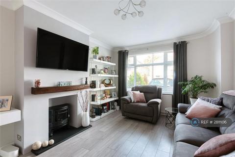 3 bedroom semi-detached house to rent, Long Drive, Ruislip, HA4
