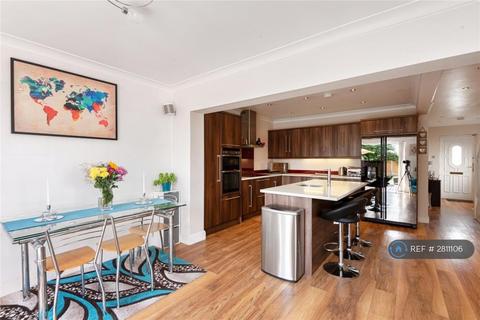 3 bedroom semi-detached house to rent, Long Drive, Ruislip, HA4
