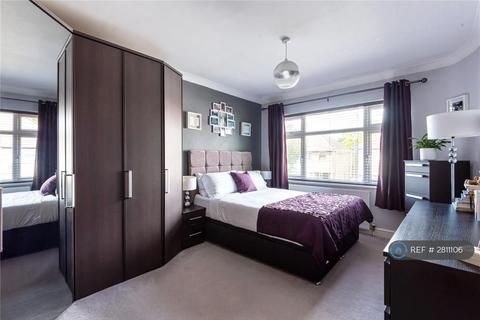 3 bedroom semi-detached house to rent, Long Drive, Ruislip, HA4