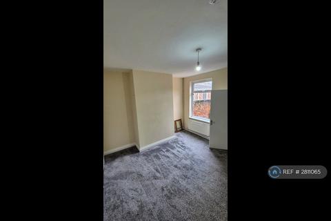 2 bedroom terraced house to rent, Macaulay St, Grimsby, DN31