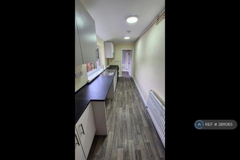 2 bedroom terraced house to rent, Macaulay St, Grimsby, DN31
