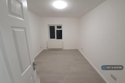 undefined, Deepdene Road, Loughton, IG10