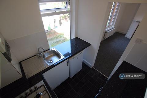 1 bedroom flat to rent, South Street, Reading, RG1