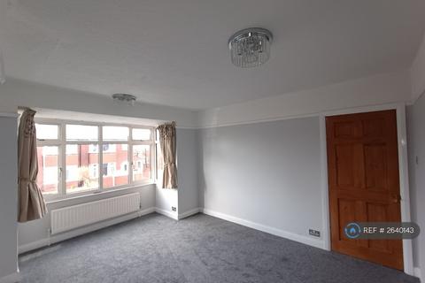 3 bedroom semi-detached house to rent, St Johns Drive, Harrogate, HG1