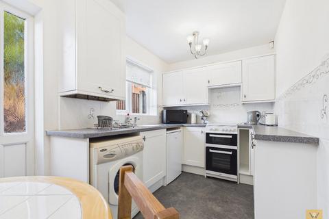 2 bedroom semi-detached house to rent, Stockport SK3
