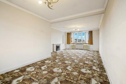 undefined, Carmunnock Road, Kings Park, G44 4TB