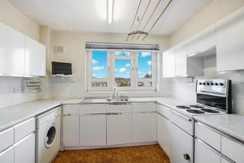 undefined, Carmunnock Road, Kings Park, G44 4TB