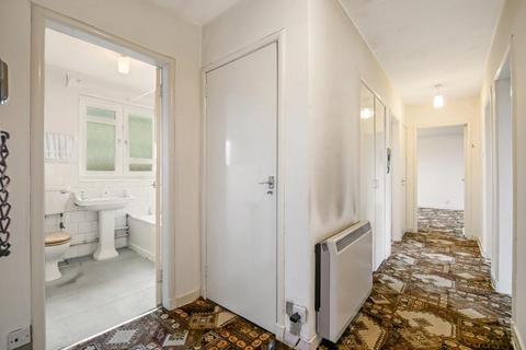 undefined, Carmunnock Road, Kings Park, G44 4TB
