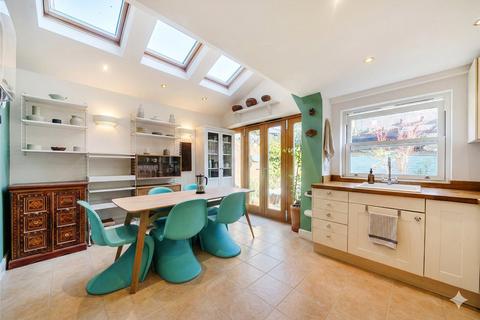 4 bedroom terraced house for sale, Rommany Road, London, SE27
