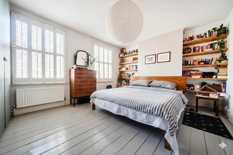 4 bedroom terraced house for sale, Rommany Road, London, SE27