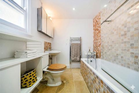 4 bedroom terraced house for sale, Rommany Road, London, SE27