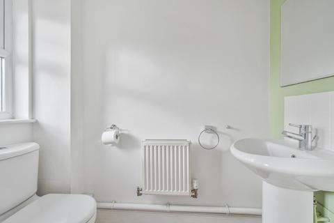 undefined, Florence Close, Bedfordshire LU5