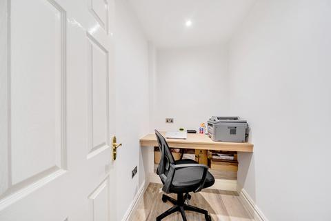2 bedroom apartment for sale, Ducks Hill Road, Northwood
