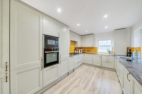 2 bedroom apartment for sale, Ducks Hill Road, Northwood