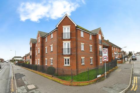 2 bedroom ground floor flat for sale, Goring Road, Colchester, CO4