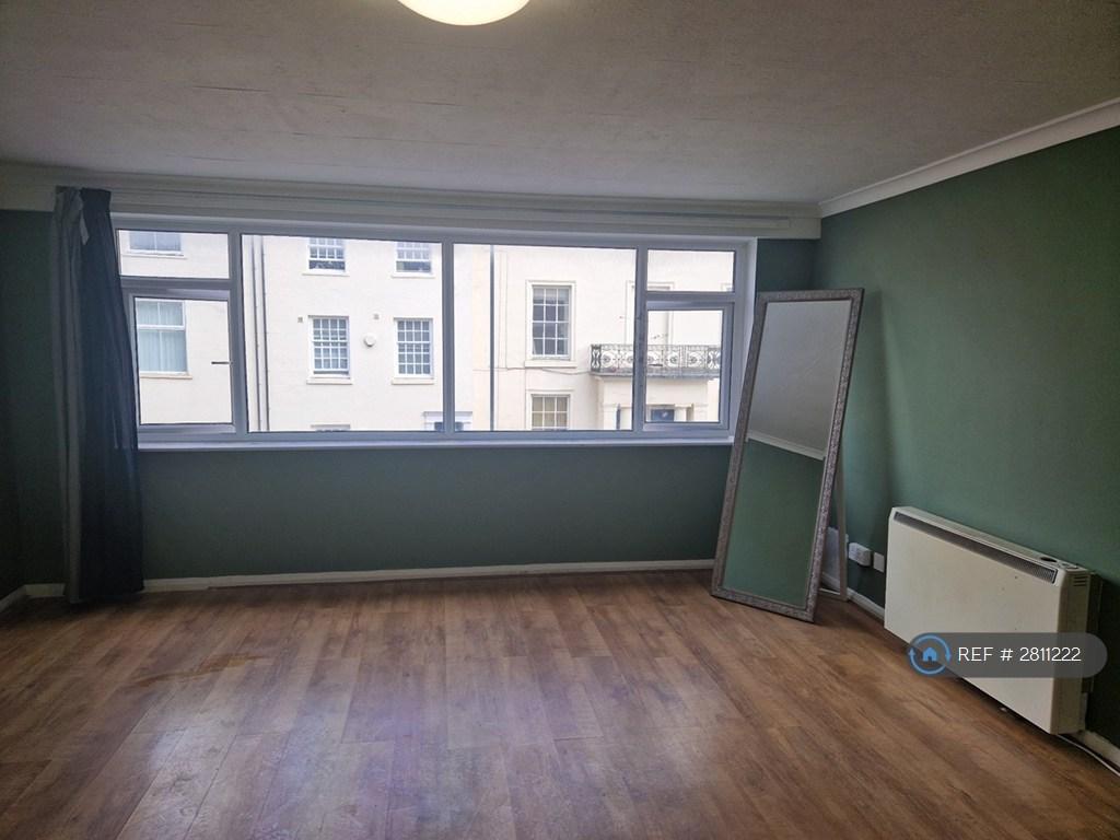 Main Room 4