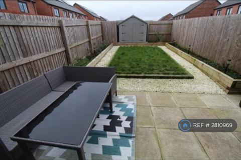 2 bedroom semi-detached house to rent, Penton Road, Manchester, M12